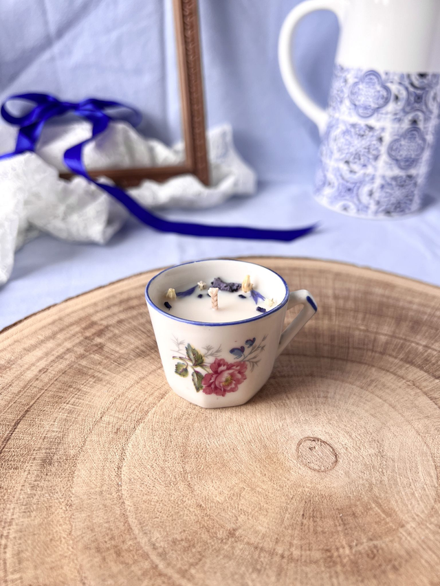 💙 Bougie Fleur de Lin - tasse à café "dinette pivoine" en porcelaine