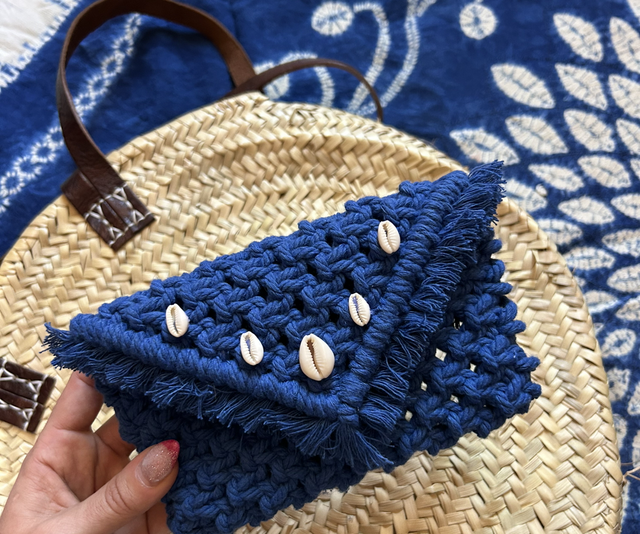 Petite pochette en macramé 