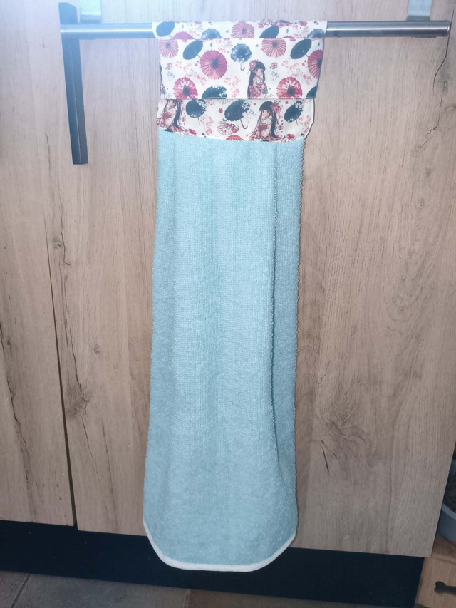  ESSUIE MAIN  EPONGE  . Cadeaux maîtres ou maîtresses ,fête des mères.