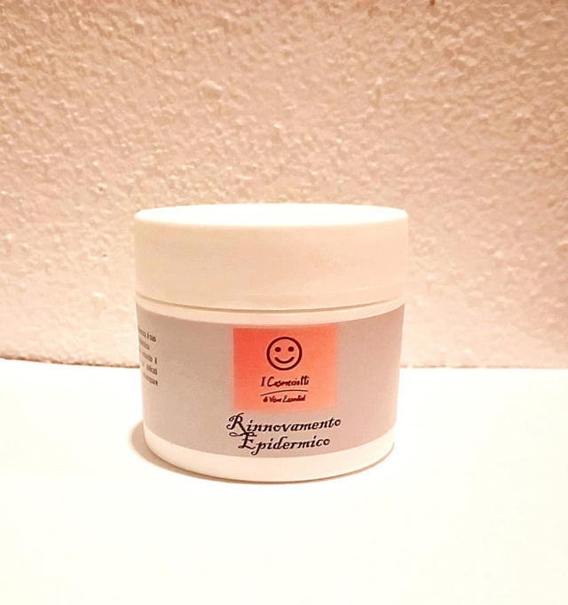 Rinnovatore Epidermico Scrub I Cosmeciotti