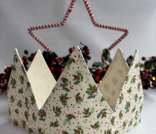 Ditsy Holly Cream Crown
