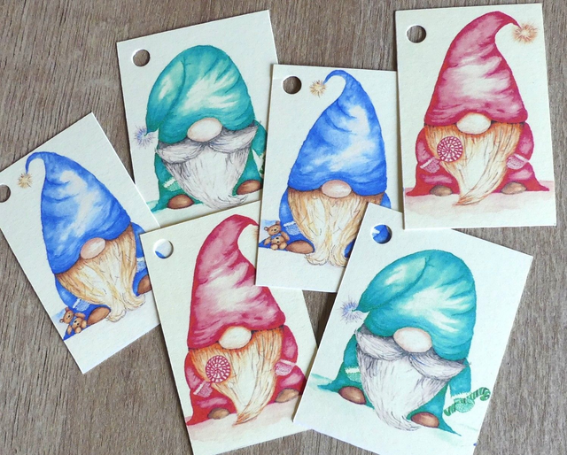 Christmas Gift Tags x 6 - Gnomes (small 7cmx4.5cm)