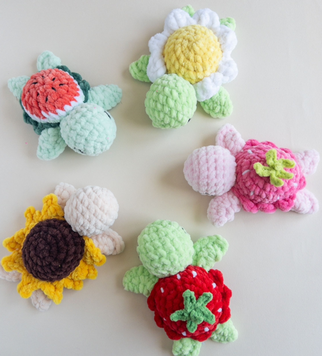 Tortues fruits et fleurs  