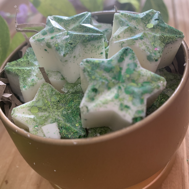 English Pear and Freesia soy wax melt tin