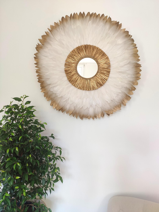 Jujuhat plumes blanches et dorées et raphia doré