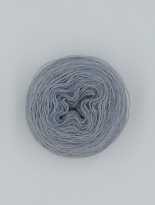 Laine 20/2 cochenille + indigo ( lilas ) 