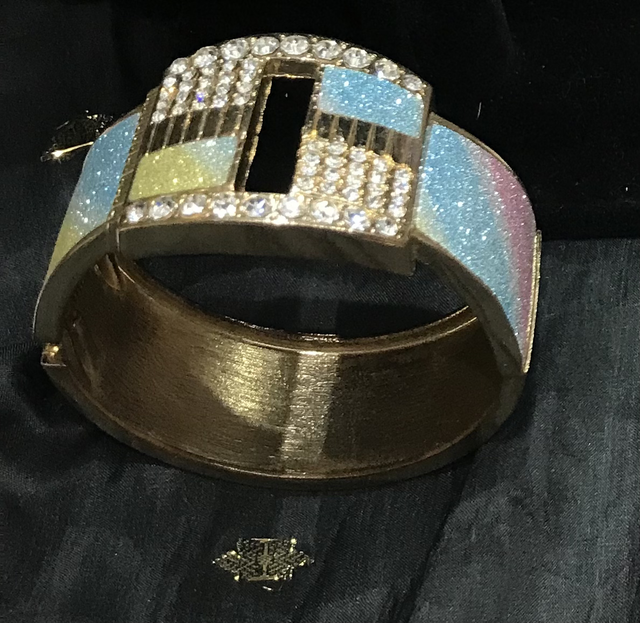 Mixed Coloured Vintage Bracelets - VB26