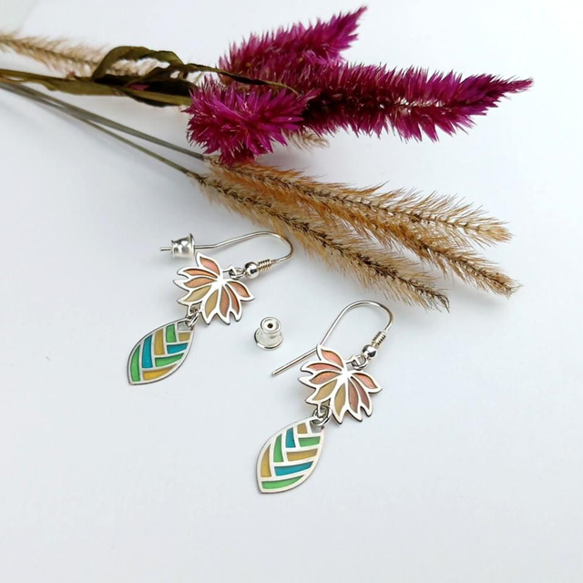 "Ananas", Boucles d'oreilles en émail Plique à Jour façon vitrail