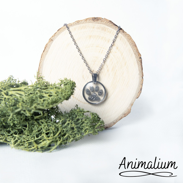 Collier cercle plat empreinte cendre