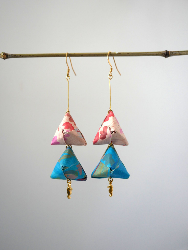 Cascades pétales bleuets