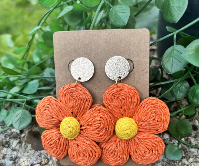 Boucles d’oreilles fantaisie grosse fleur orange jaune et doré