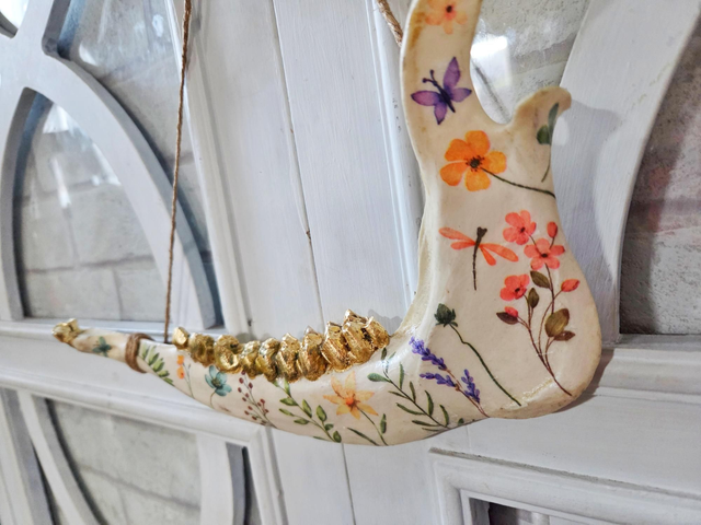 Decorative Fallow Deer Jaw Bone - Floral Design