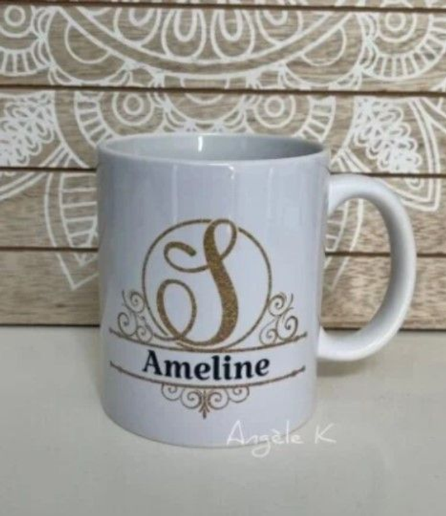 Mug personnalisé thème initiale doré et prénom