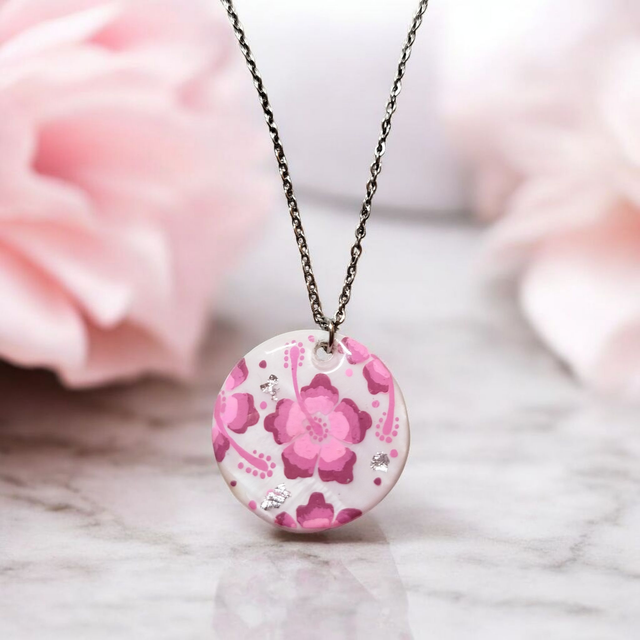 Collier dessiné Flora acier inoxydable rose nacre
