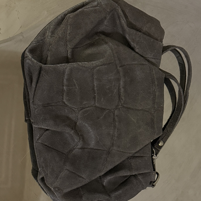 Laura di Maggio 100% Leather croc great leather clutch