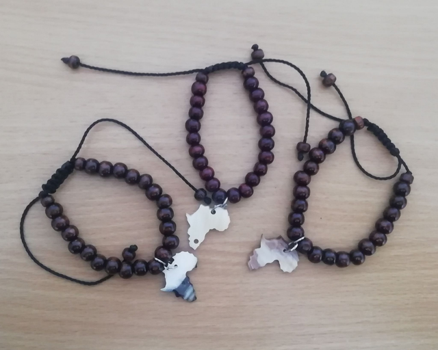 Bracelets - Wooden with Africa