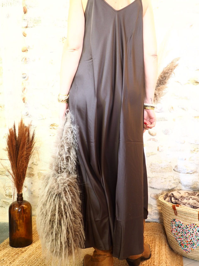 ROBE SATIN DUBAI