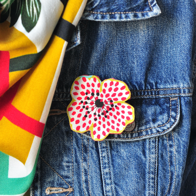 Broche Fleur DOTTY Blanc-Rouge