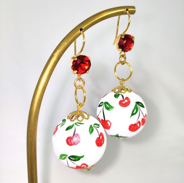 Boucles d&#039;oreilles Cerises - Crochets et cristaux