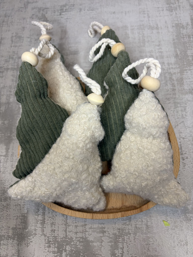 Sapin de Noël à suspendre – Velours côtelé vert &amp; sherpa écru