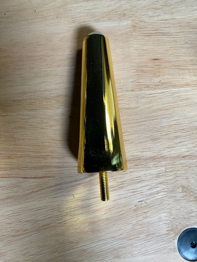 Pied de fauteuil arrondi (Doré)