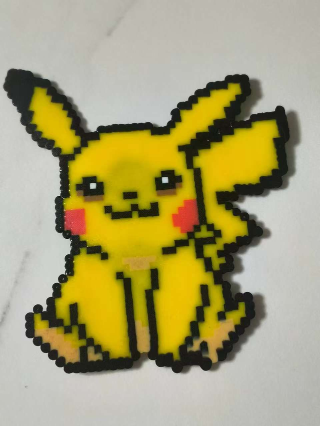 Magnet de réfrigérateur Pikachu en perles à repasser – fait main
