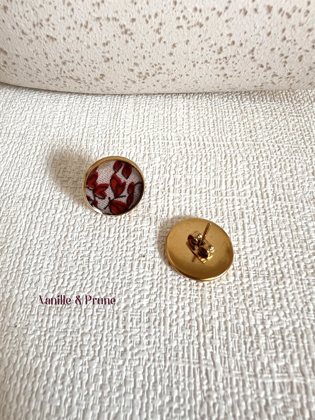 Boucles d'oreilles acier inoxydable puces fleuries tons rouges roses