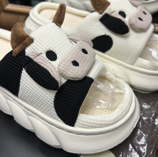 Cow Sliders - Size 9 - 1911