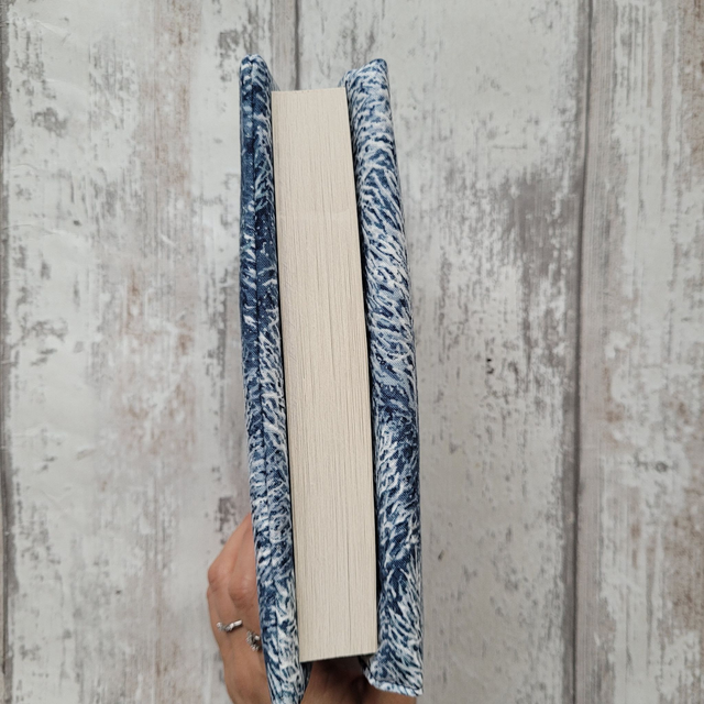 Protège livre amovible S - Sapin sous la neige