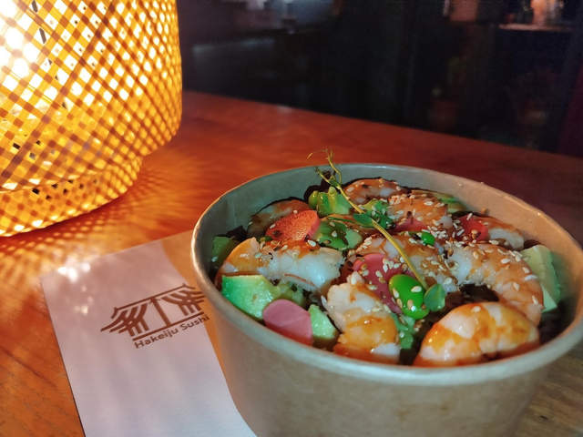 Tartare crevette avocat ananas 