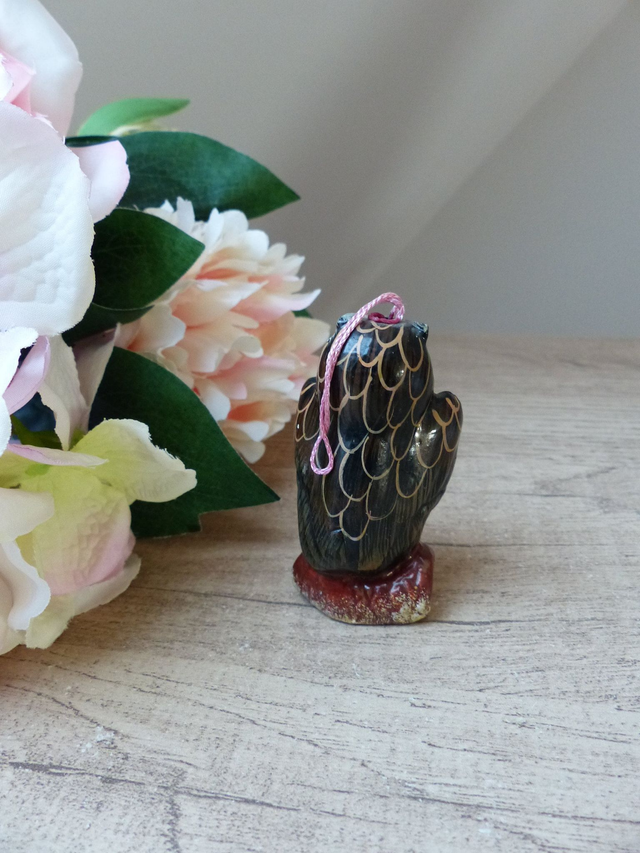 Petit hibou en céramique peint à la main – décoration vintage à suspendre – petit oiseau rétro pour sapin, poignée, vitrine ou collection