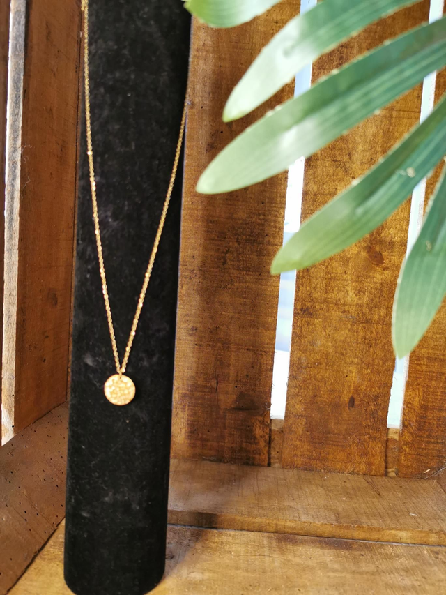 Collier rond martelé 