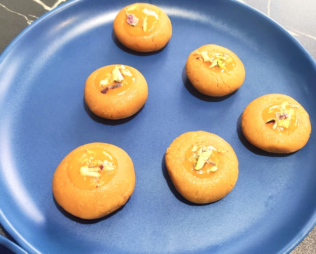 Aam (Mango) Sandesh - 10 pcs