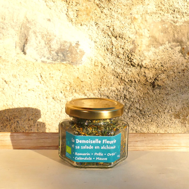 La Demoiselle Fleurie et sa salade en alchimie