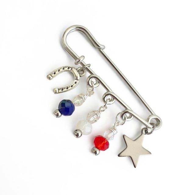 NATION Broche argentée et ses 3 Charms 