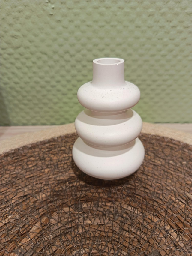 Vase à spirales en aquarésine