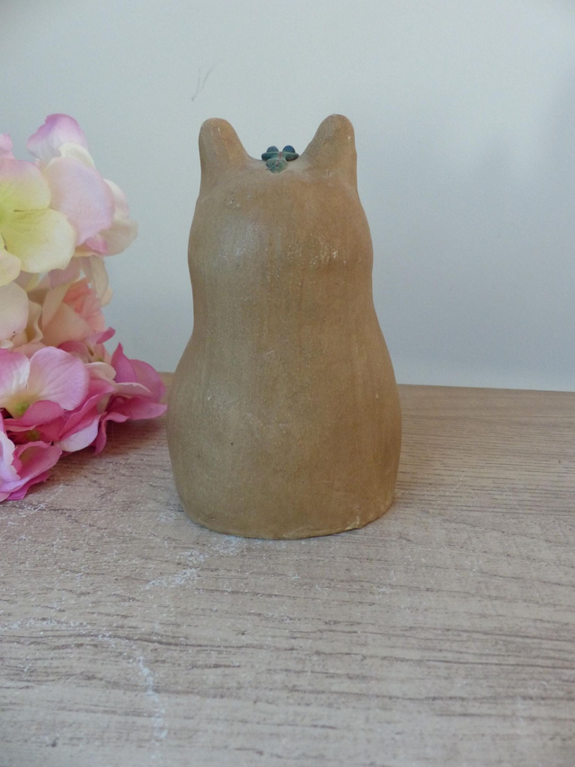 Sculpture Hibou en Terre Cuite Peinte à la Main – Figurine Artisanale Vintage avec Motifs Floraux, Décoration Originale Intérieur Naturel