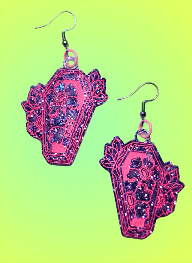 Neon Bloom Coffin, pinkki