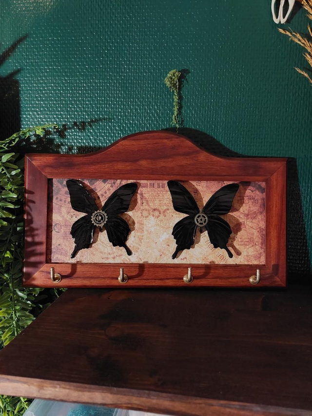 Tableau avec crochets papillon steampunk 