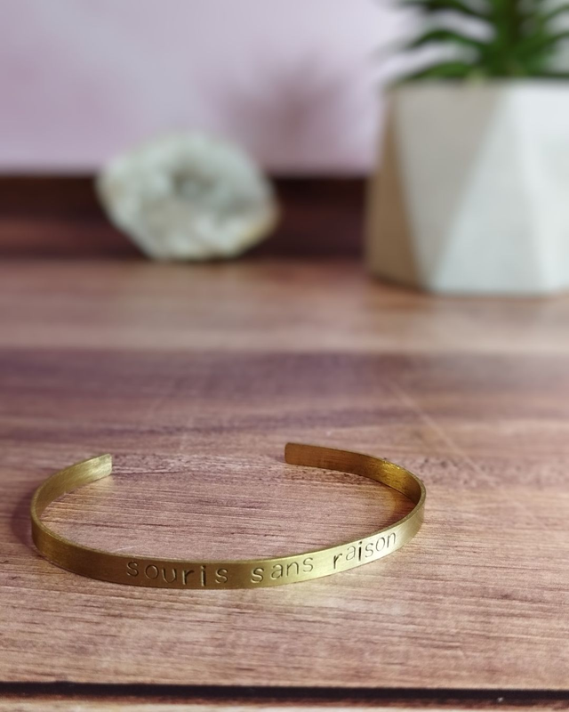 Bracelet mantra &quot;Souris sans raison&quot;