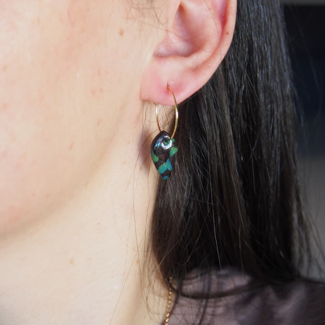 Créoles breloques goutte