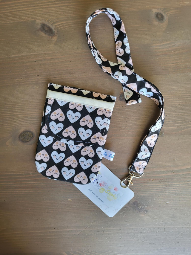 Ensemble porte-badge/pochette à stylos 