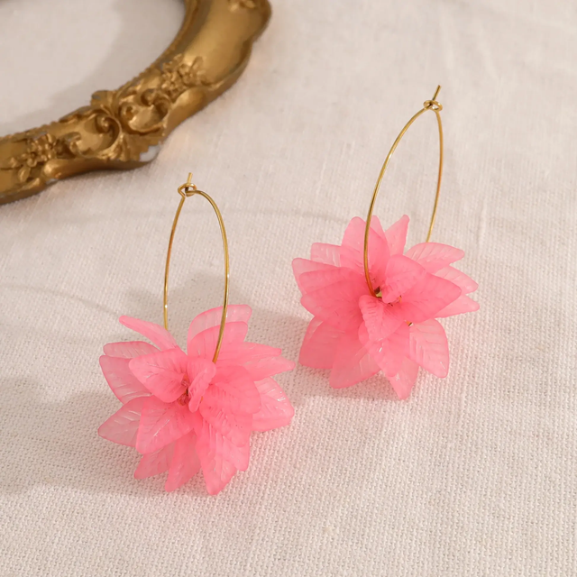 Boucles d'oreilles créoles fines avec fleurs roses