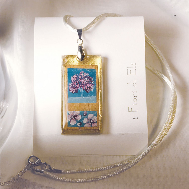 Collana "Albero di ciliegio" sfondo oro
