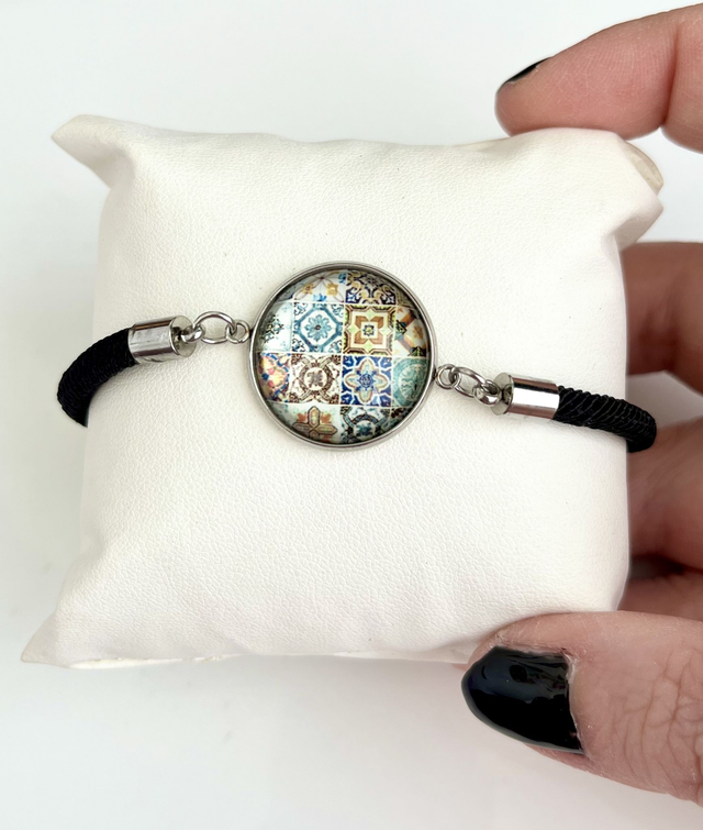 Bracciale unisex con cabochon e motivo a piastrella