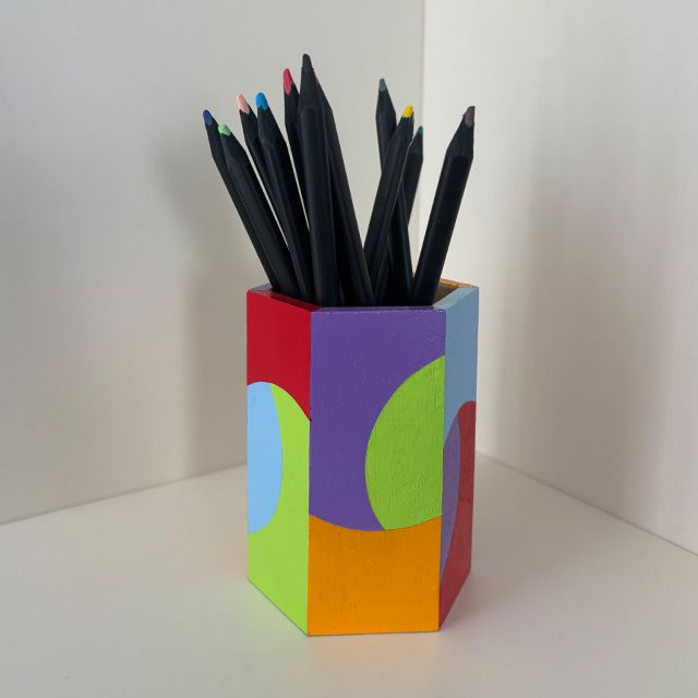 Pot à crayon hexagonal