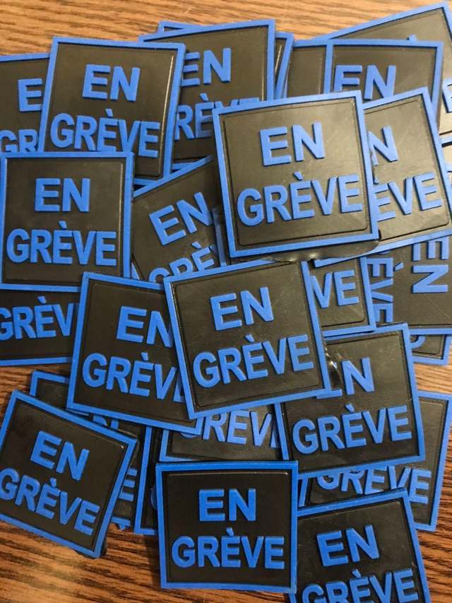 Carré 5x5 pvc &quot;EN GRÈVE&quot;