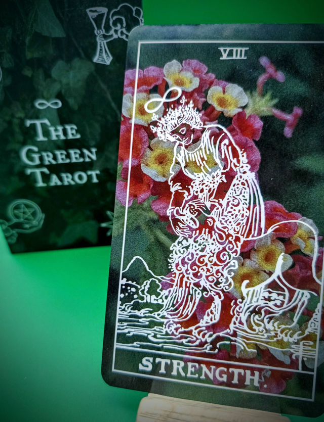 The Green Tarot: a modern twist on the classic Rider-Waite-Smith (RWS) Tarot * by Lida Pavlova