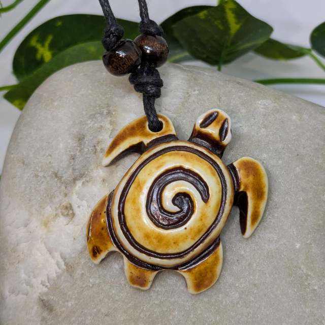 Collier &quot;Spirale&quot; tortue TOR-010