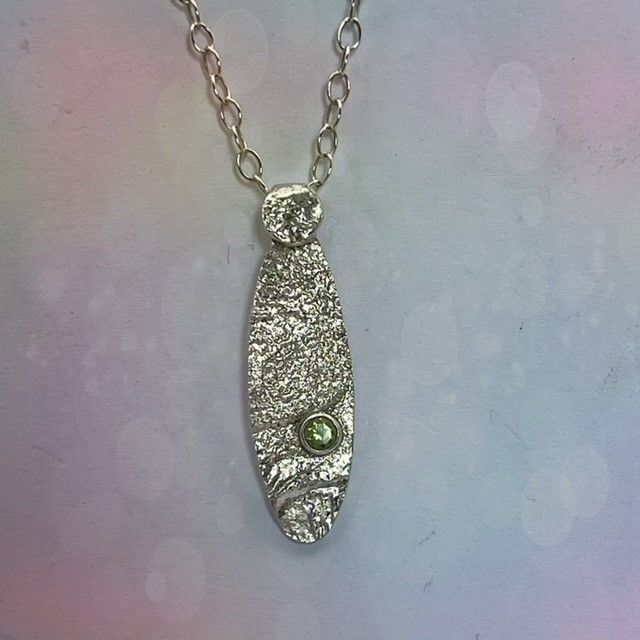 Silver Pendant with Peridot Stone